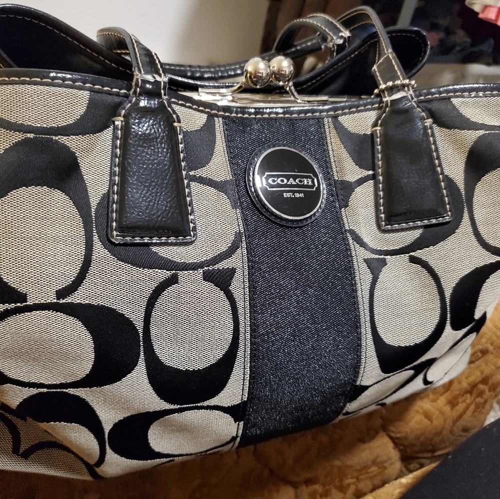 AUTHENTIC Coach Stripe Framed KissLock Handbag